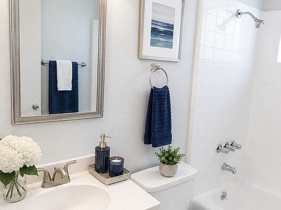 4th image of 35 E Plymouth St #4