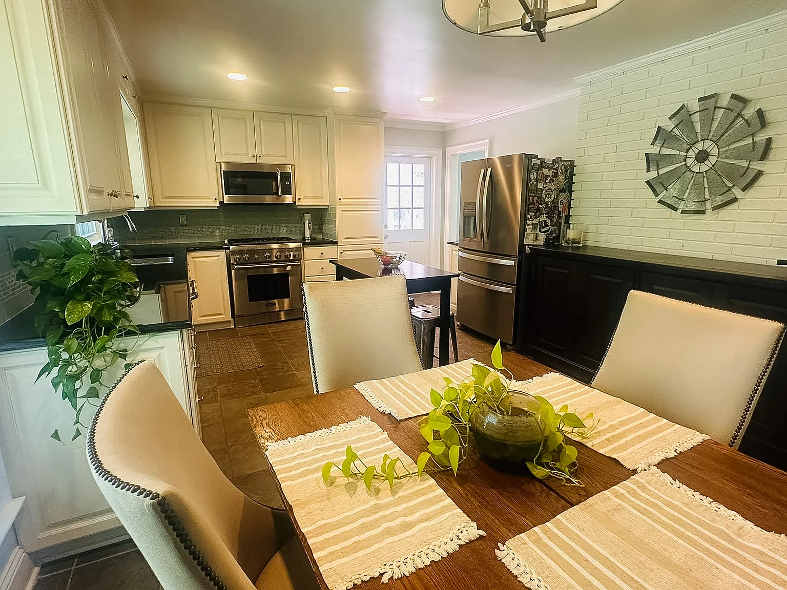 3 bed, 1531 sqft, $3,000 — Photo 3