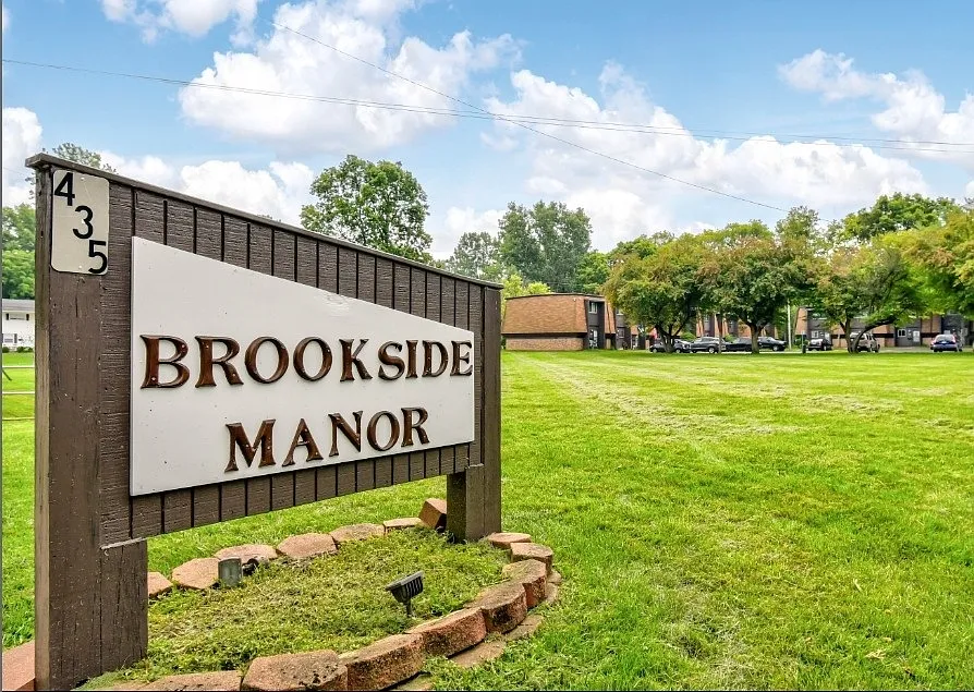 Brookside Manor — Photo 1