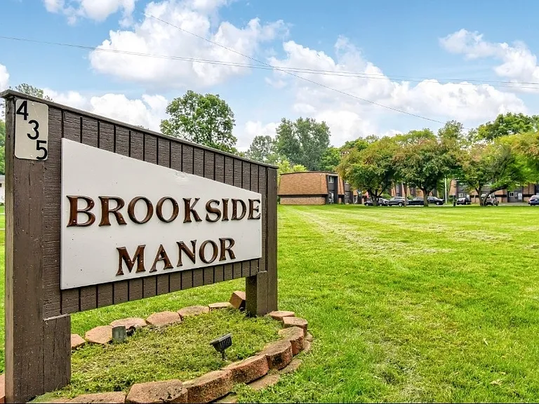 Brookside Manor — Photo 1