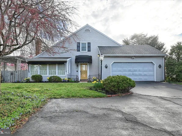 2371 Washington Rd, York, PA 17402