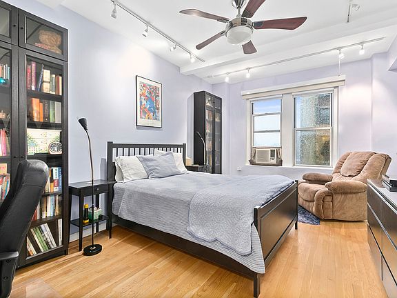5th image of 245 W 107th St APT 11B