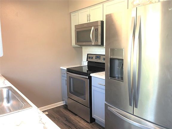 4th image of 604 Brookwood Dr
