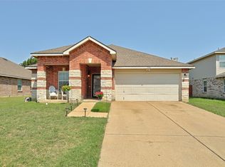 1440 Krista Dr, Burleson, TX 76028
