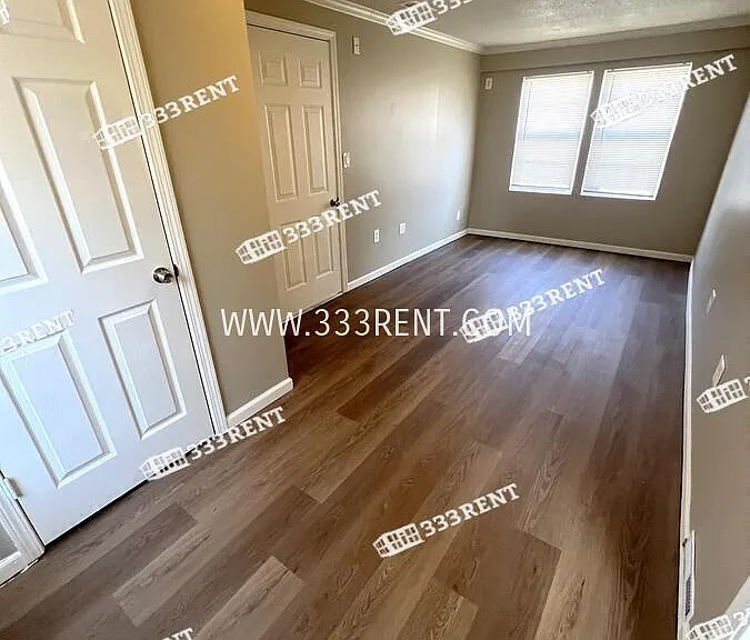 8640 Hadley St — Photo 8
