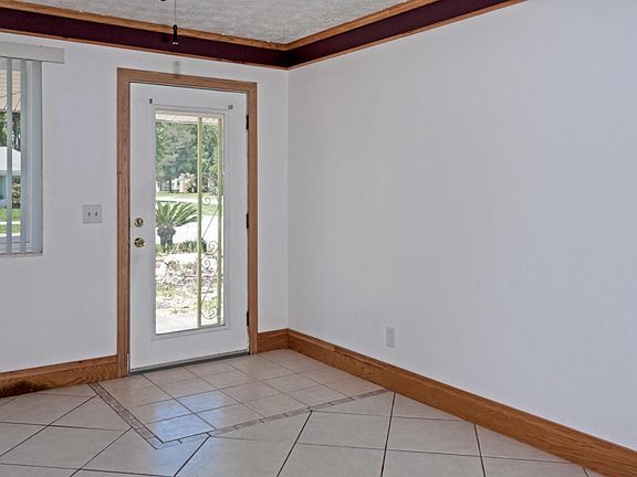 3rd image of 10623 Villanova Rd