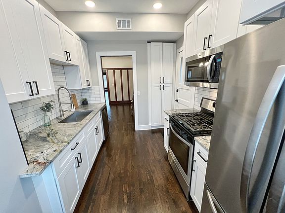 2nd image of 11829 Clifton Blvd APT 6