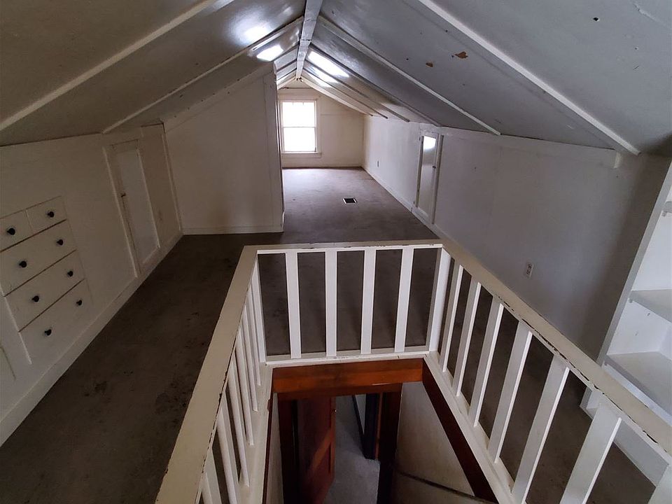 Attic/ Possible 3rd Bedroom