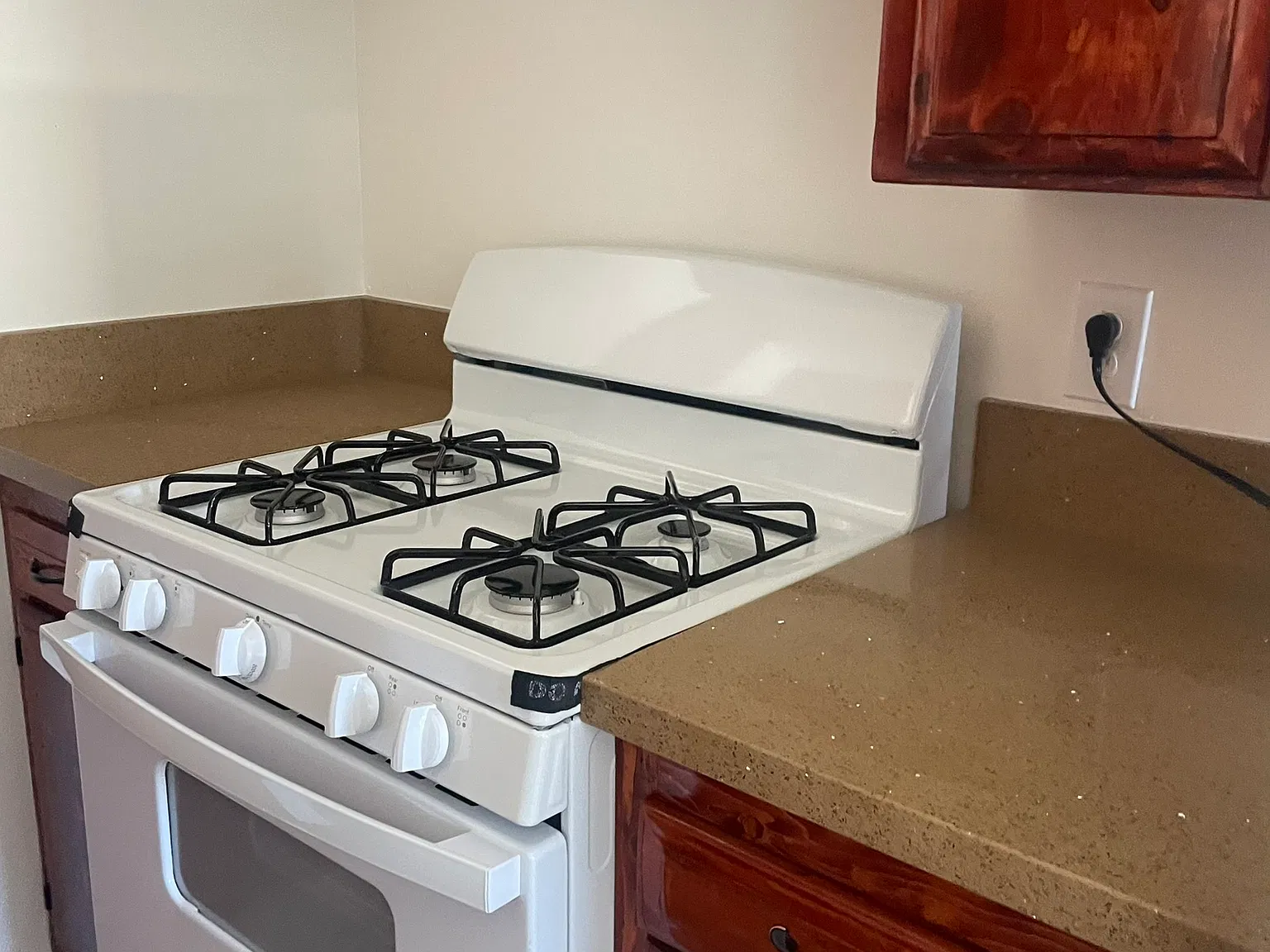 2 bed, 800 sqft, $1,900 — Photo 4