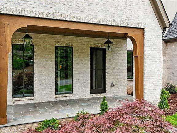 2nd image of 680 Edgewater Trl