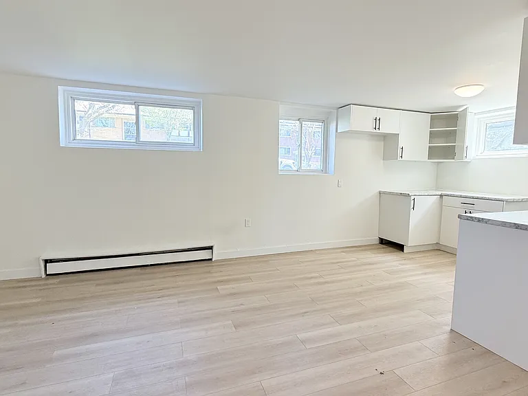 359 Hilton Ave — Photo 5