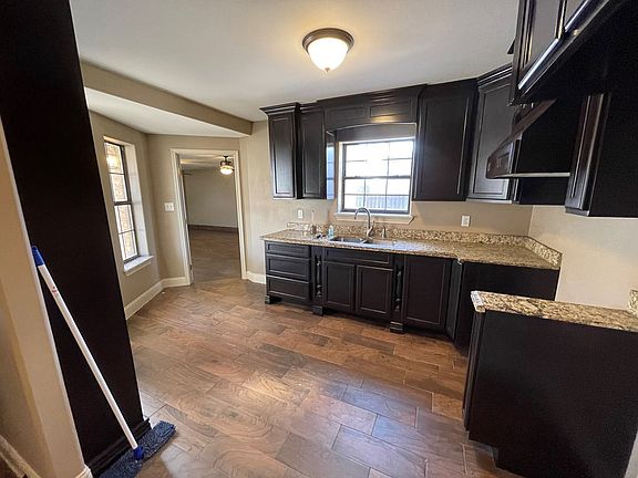 4th image of 1369 Erline Dr