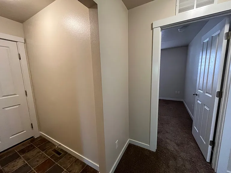 589 W Ramsbrook St — Photo 17