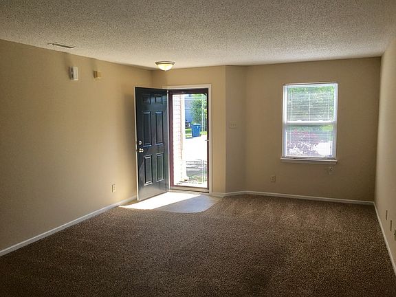 5th image of 1916 Blue Pine Ln