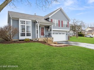 86 Newberry Ct, Aurora, IL