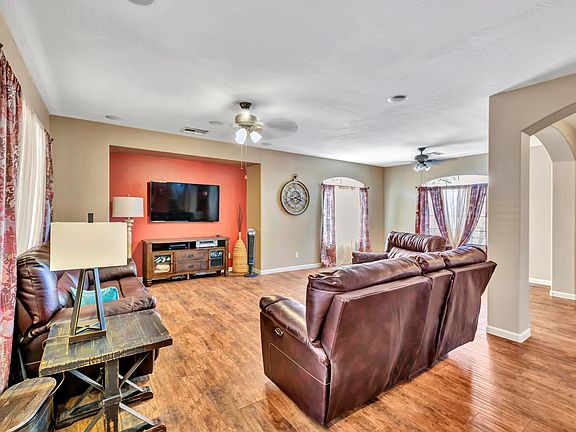 4th image of 3567 E Calistoga Dr