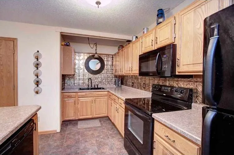 1518 Cottage Dr