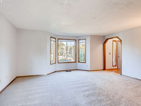 4th image of 5298 NE Harrow St