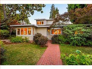 1st image of 221 Blackburn Ave