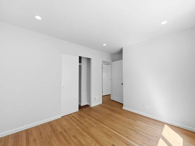 4252 Callan Blvd — Photo 22