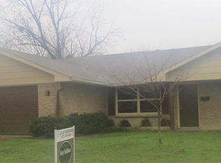 426 Oak Ridge Pl, Grand Prairie, TX 75052