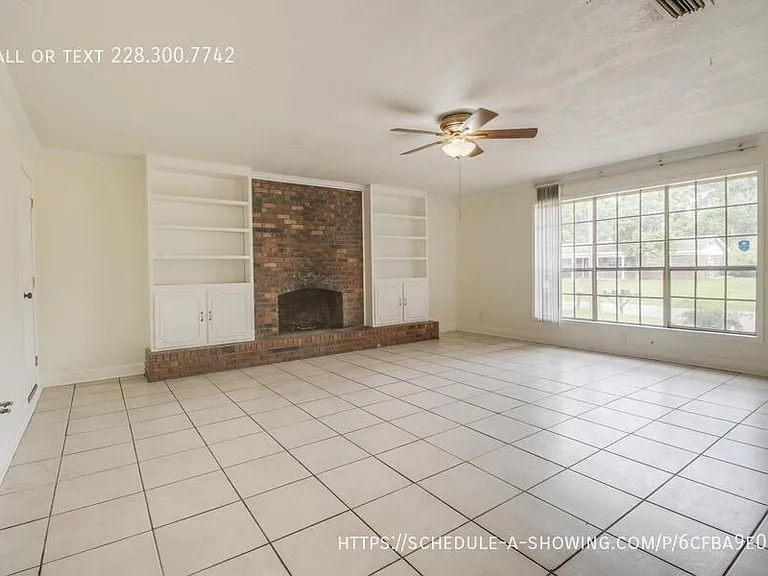 107 Deanna St — Photo 6