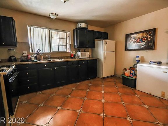 4th image of 4511 E Colorado Ave