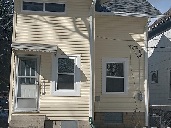 2nd image of 473 Wyandotte Ave