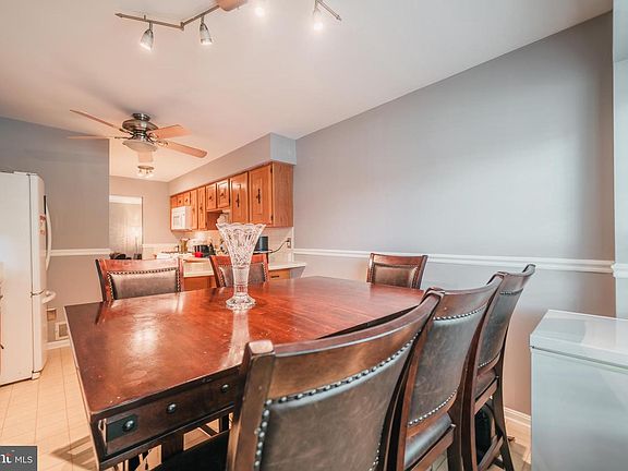 3rd image of 6136 Trident Ln