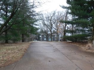 440 Burroughs Rd, Columbia, IL 62236