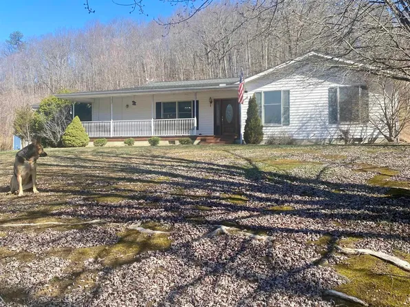 534 Right Fork Lewis Creek Rd, Martha, KY 41159