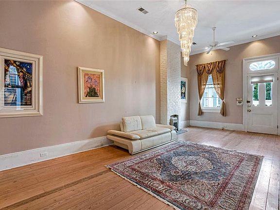 2nd image of 1022 Orleans St