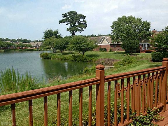 5th image of 709 Fleet Dr