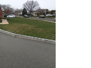25 Marcia St, Parlin, NJ 08859