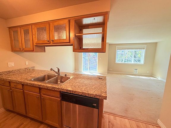 5th image of 2200 Thorndyke Ave W APT 201