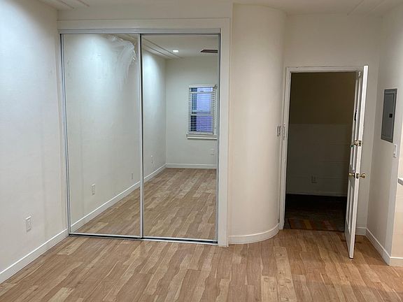 3rd image of 638 S Cloverdale Ave #203