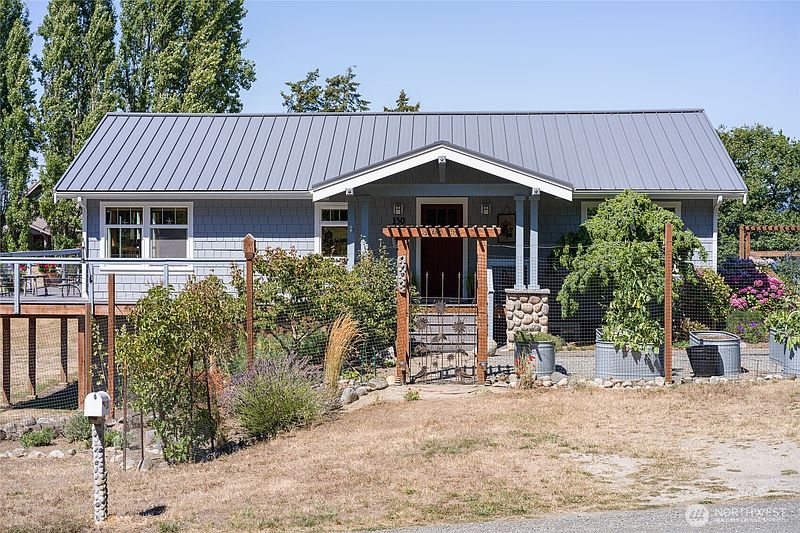 3rd image of 130 Perkins Lane