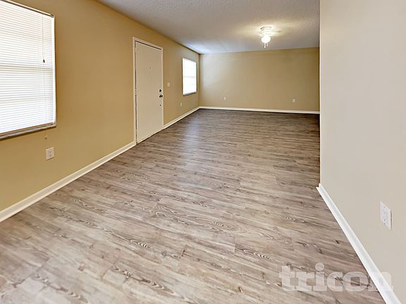 5th image of 4348 Black Fox Dr