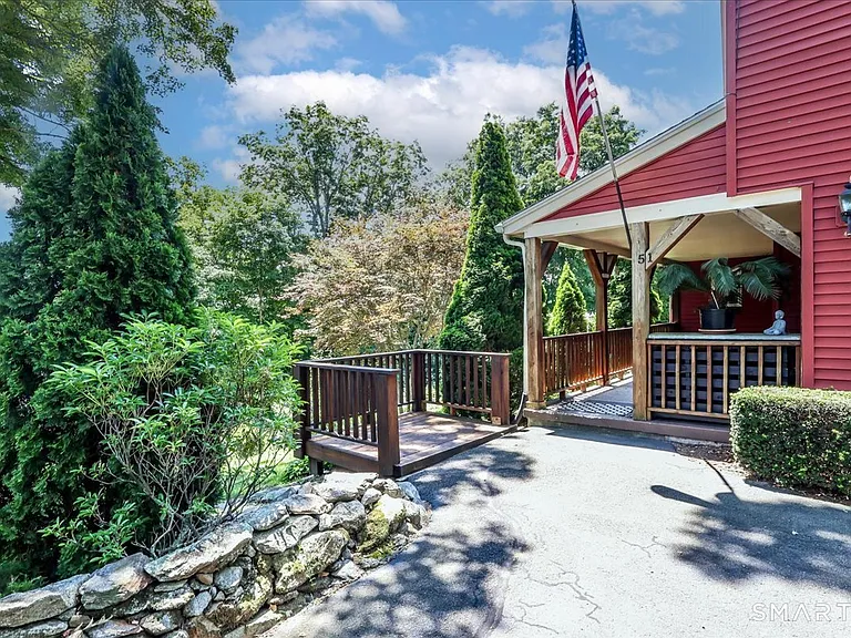 51 Rice Ln — Photo 21