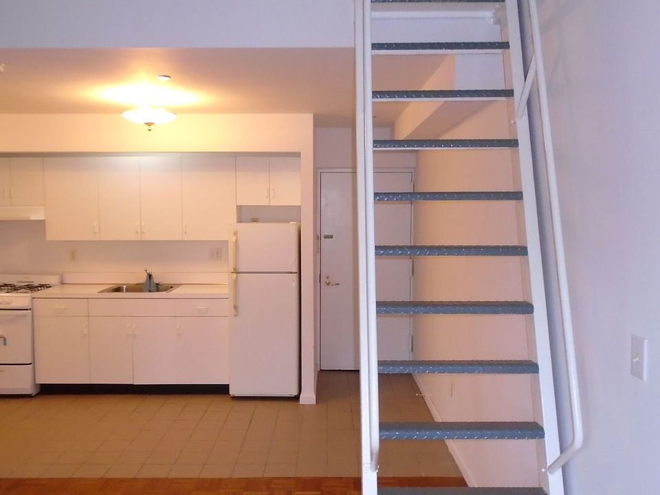 1st image of 31-15 30th St #3F