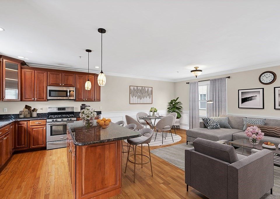 1st image of 75 Brackett St #E