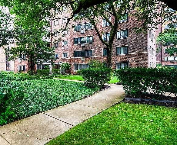 1st image of 1132 W Lunt Ave APT 9B