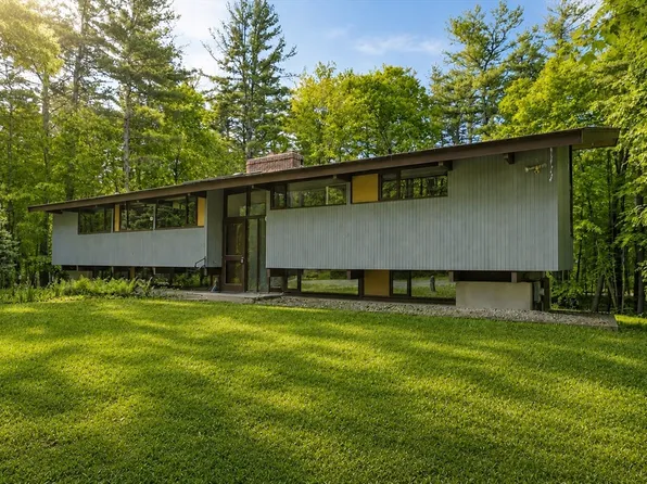 39 Long Ridge Rd, Carlisle, MA 01741