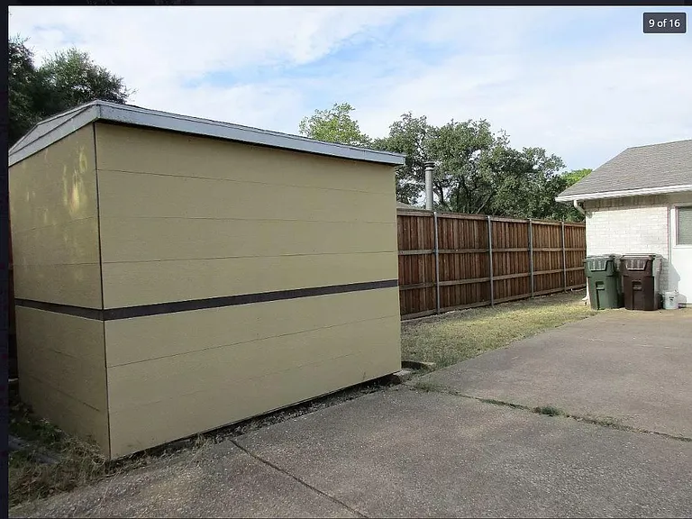 900 Acadia Dr — Photo 15