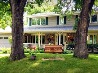 6833 W 83rd Street Ter, Bloomington, MN 55438