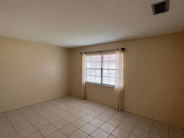 1675 Jack Oates Blvd #5 — Photo 6