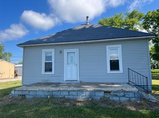 819 E 2800th Ave, Ramsey, IL 62080