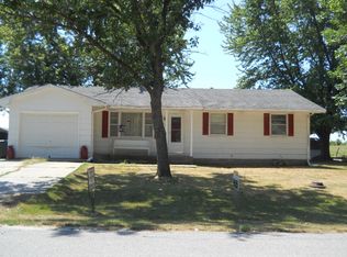 740 W Tidball Ave, Centralia, MO 65240