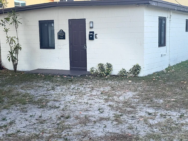 103 NW 7th Ave #E — Photo 8