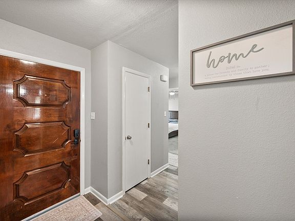5th image of 1409 Sundale St